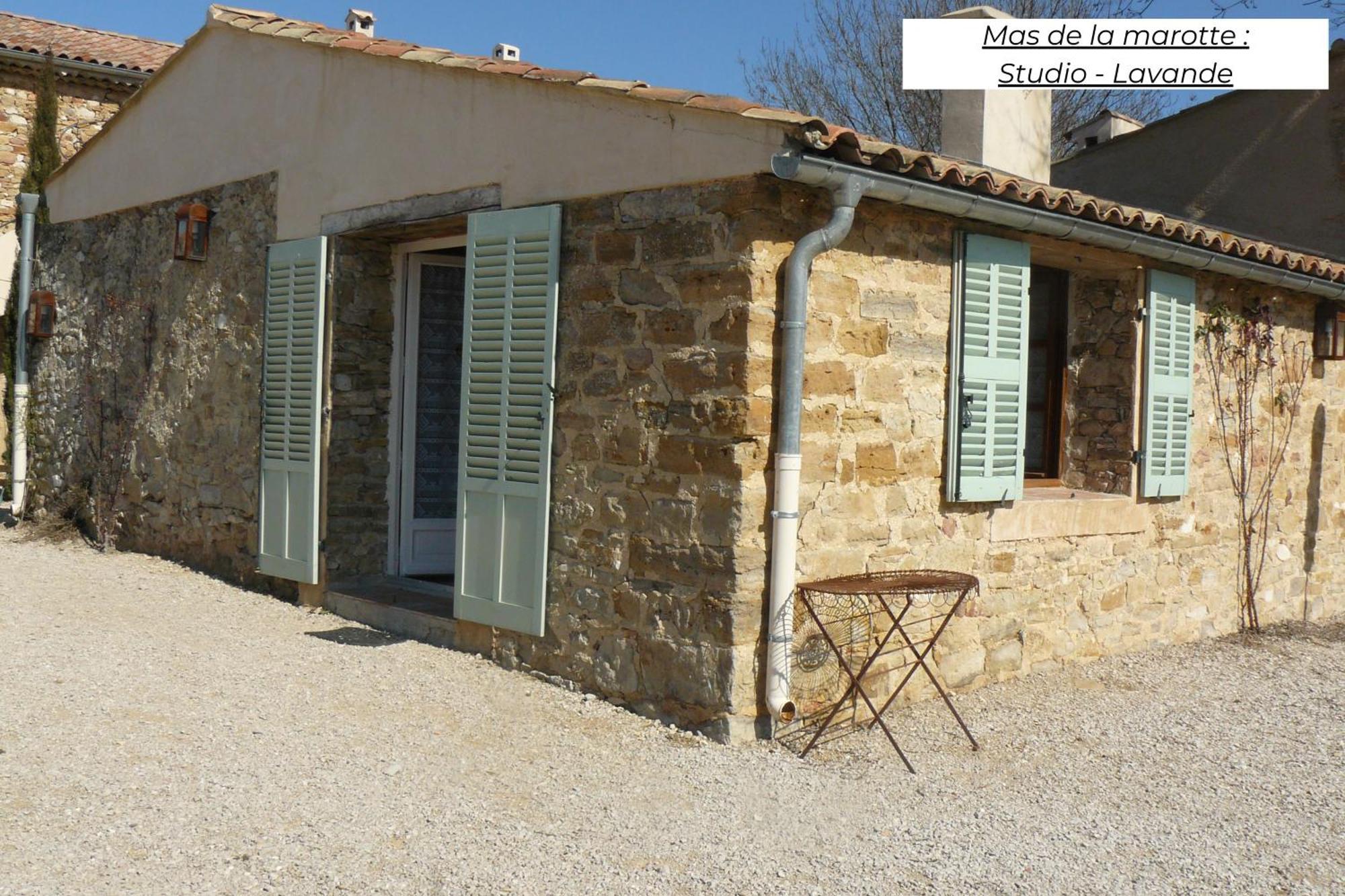דירות Ollières Domaine Les Terres De Saint-Hilaire מראה חיצוני תמונה